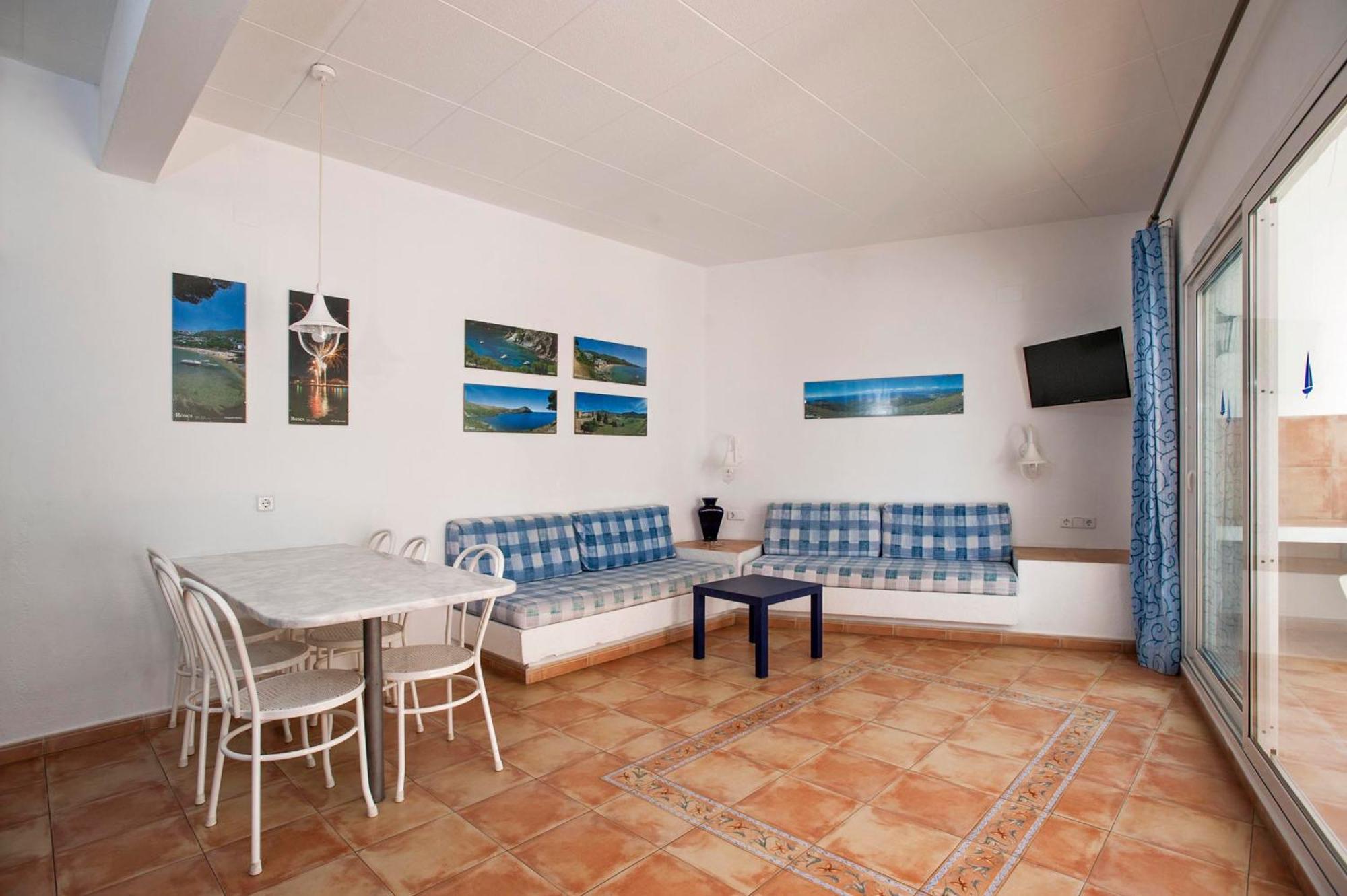 Apartaments El Berganti En Canyelles Petites Rosas Exterior foto