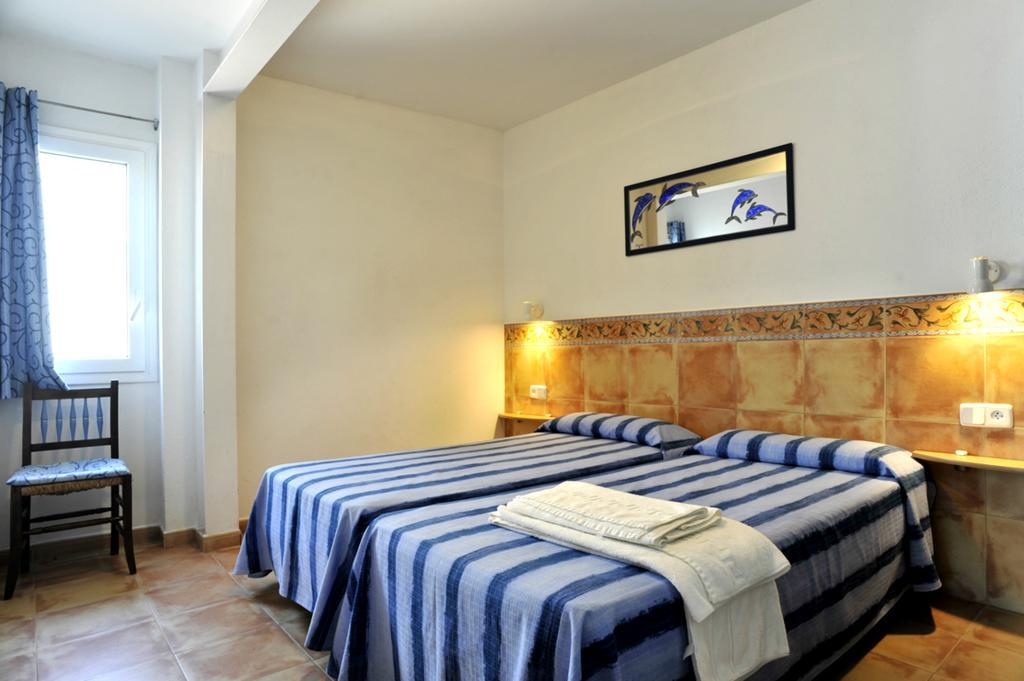Apartaments El Berganti En Canyelles Petites Rosas Exterior foto
