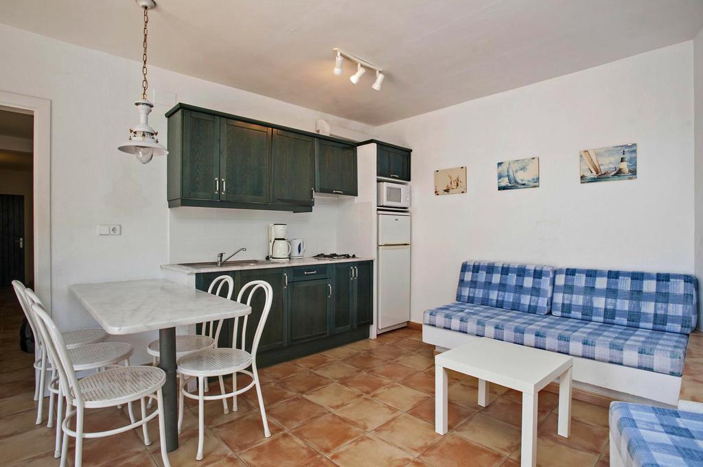 Apartaments El Berganti En Canyelles Petites Rosas Exterior foto